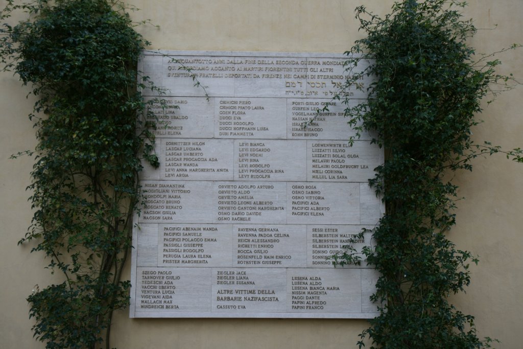 Denkmal im Garten der Synagoge (Foto: Baldini)