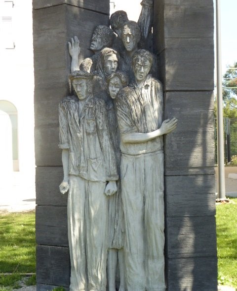 Mahnmal am Bahnhof