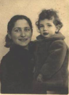 Olga Bancic mit Tochter Dolores; Quelle: maitron-fusillés