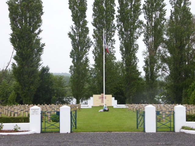 Nationalfriedhof in Condé-Folie