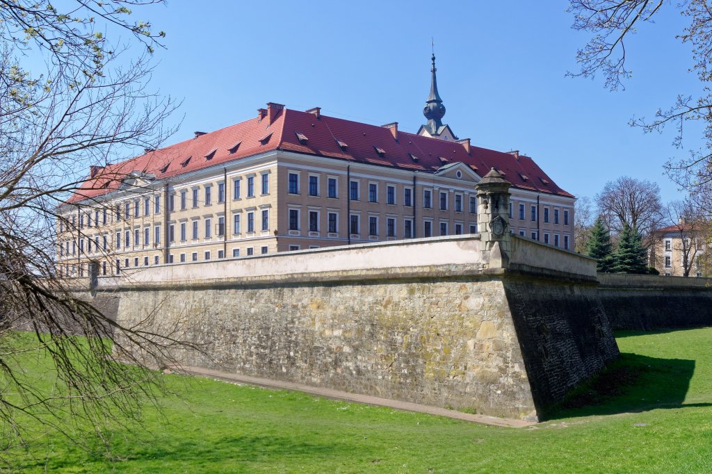 Schloss Rzesz&oacute;w (Quelle: Wikipedia. &copy; Jakub Hałun CC BY-SA 4.0)