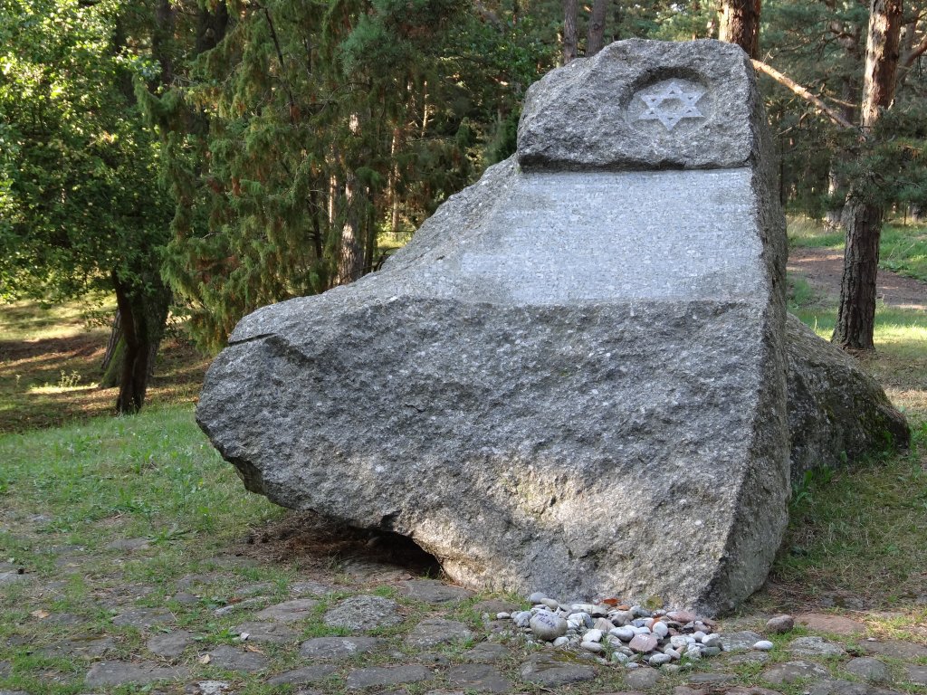 Gedenkstein für die ermordeten jüdischen Männer