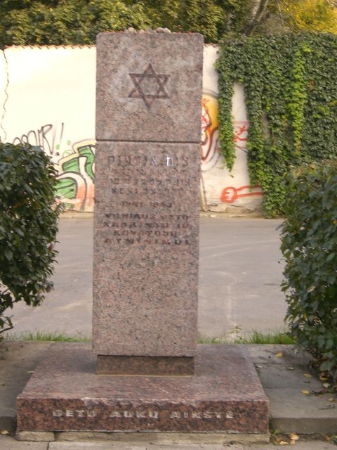 Gedenkstein für die Ghetto-Kämpfer