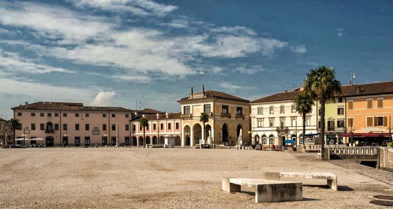 Palmanova, Piazza Grande