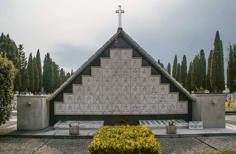 Sacrario Partigiani auf dem Friedhof 