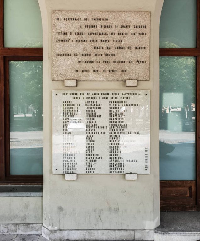 Gedenktafel am Rathaus