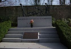 Denkmal KZ Auschwitz-Monowitz