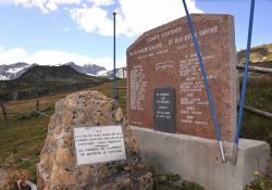 Denkmal an die erschossenen Geiseln in Terre-Noire (Aosta-Tal, Italien); (c) Sabine Bade