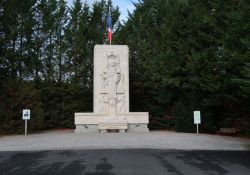 Denkmal für Maquis von Saffré; © *) 