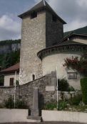 Denkmal an Kirche, Ortsteil Côtes