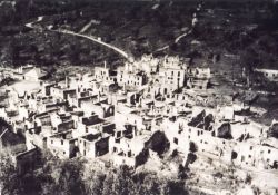 zerstörtes Dorf 1949; © hermillon.net