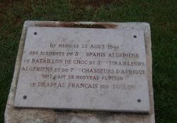 Gedenkstein für algerische Befreiungssoldaten