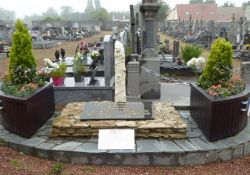 Stele der vier in Arras erschossenen FTP-Maquisards