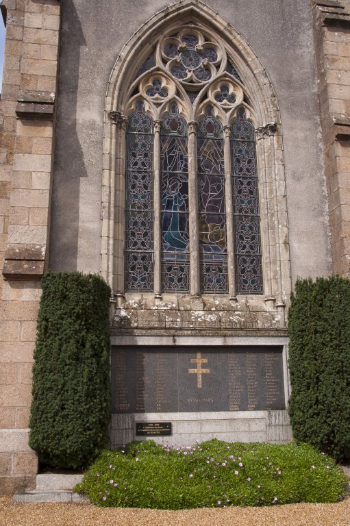 Gedenktafel an der Kirche