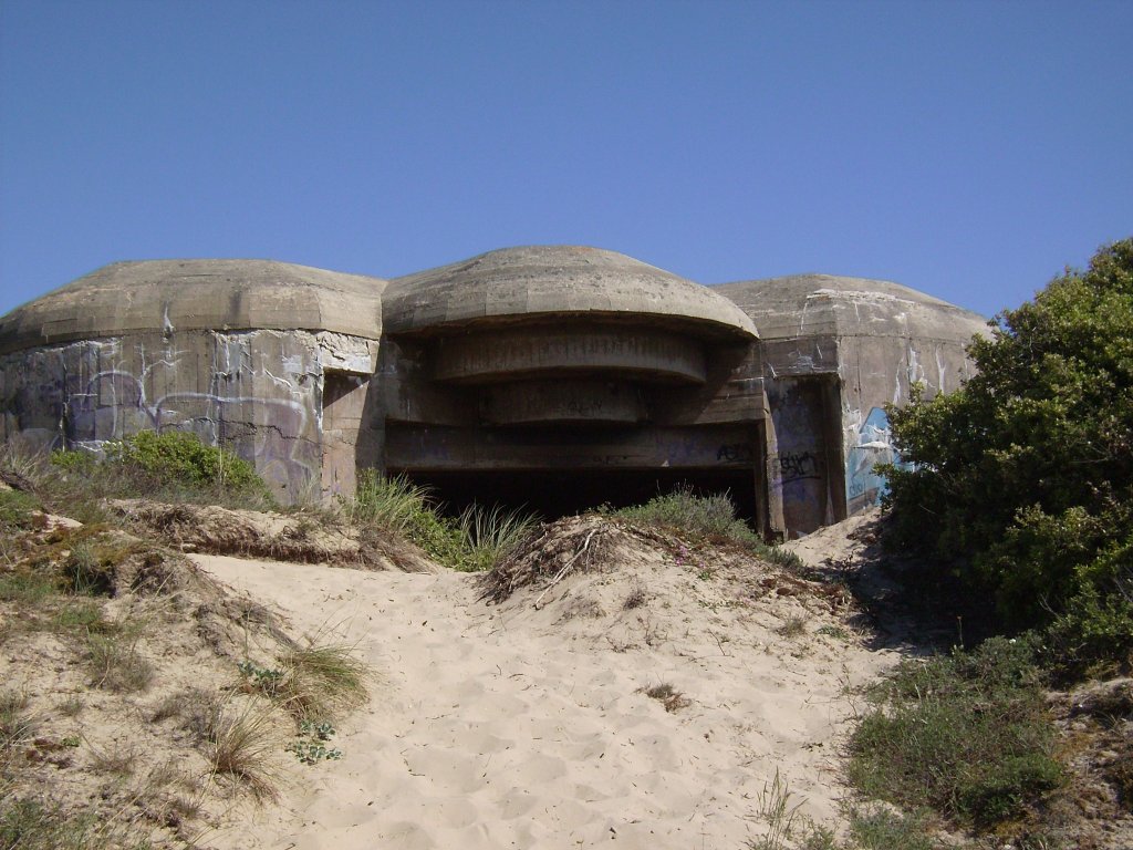 Erhaltener Bunker am Strand