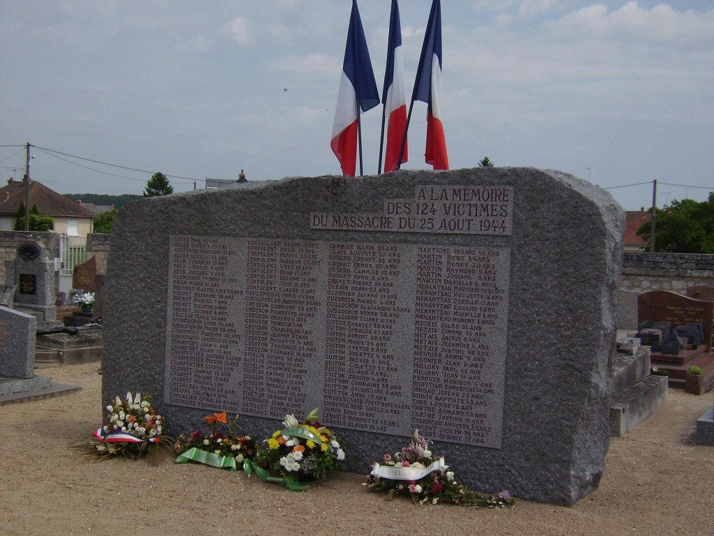 Denkmal am Friedhof 