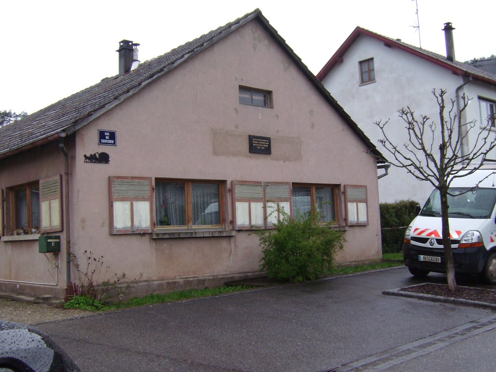 Erinnerungstafel an das SS-Lager, Rue du Souvenir