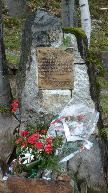 Gedenktafel für die ermordeten Partisanen