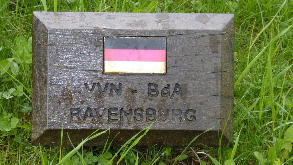 Tafel der VVN Ravensburg im Friedensgarten