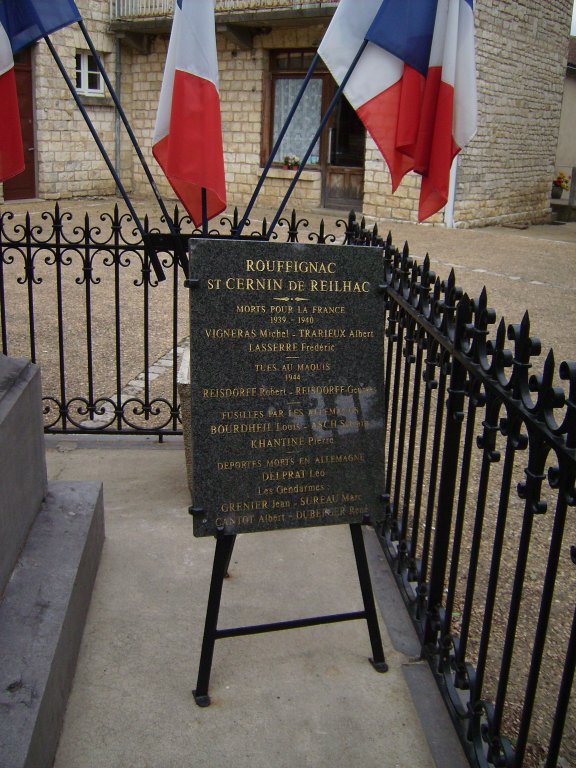 Gedenktafel neben der Kirche