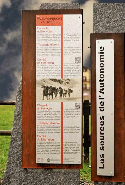 Informationstafel zur Autonomiebewegung