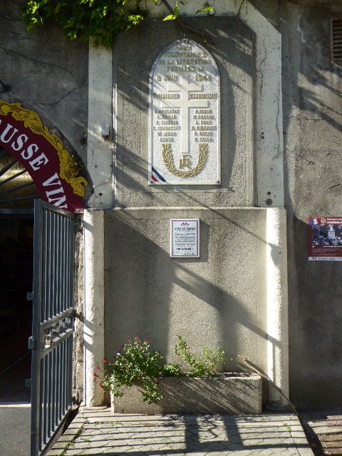 Forcalquier - Gedenktafel zwölf erschossene Maquisards