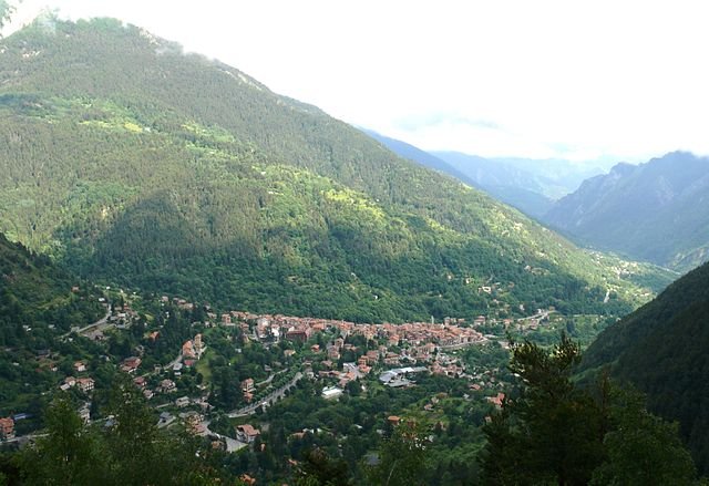 Blick auf Saint-Martin-Vésubie; Foto: Mossot, en.wikipedia, CC-BY-SA 3.0