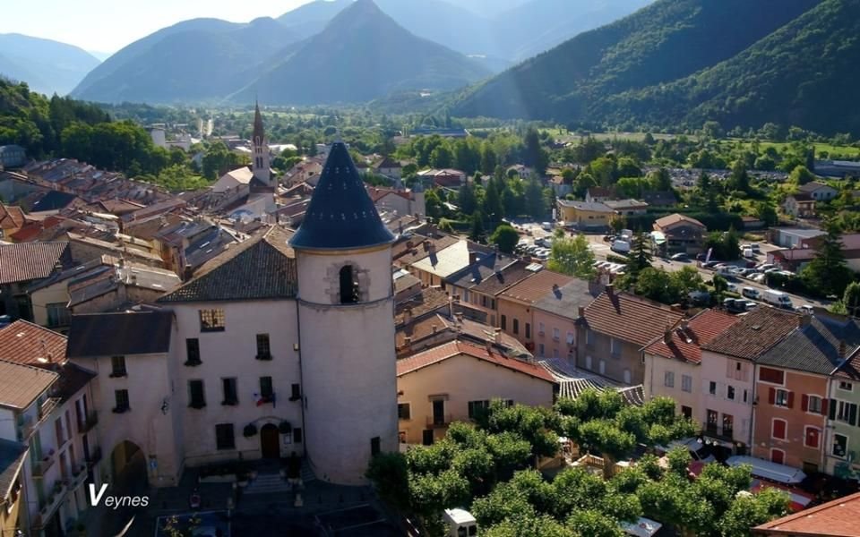 Blick auf Stadt und Umgebung; Quelle: Ville de Veynes