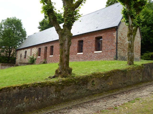 Restaurierte Häftlingsunterkunft