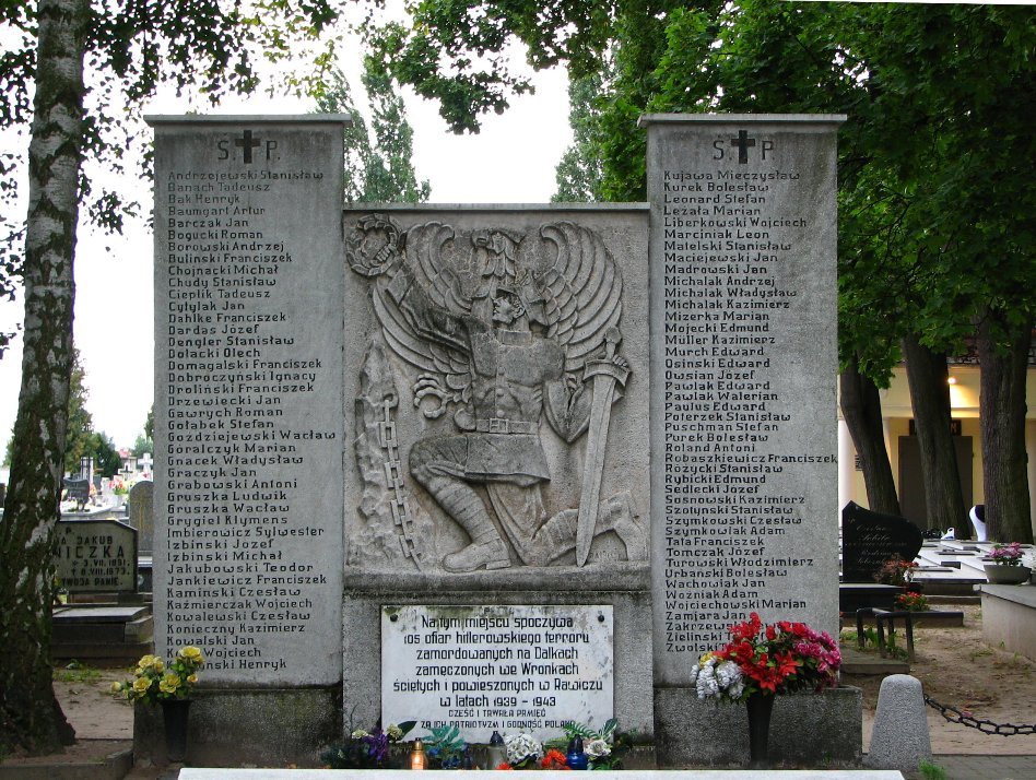 Denkmal zur Ehren der Opfer des NS-Terrors; Foto pl.wikipedia