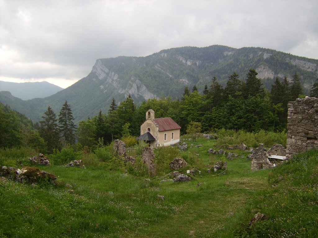 Blick ins Ruinendorf