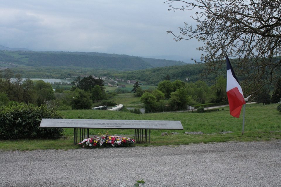 stèle nationale; Quelle: michelraymond2012.over/blog.com