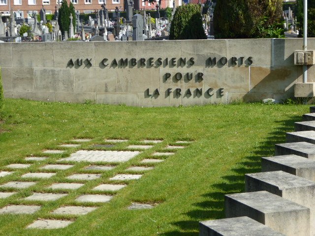 Totendenkmal, Friedhof Porte de Paris