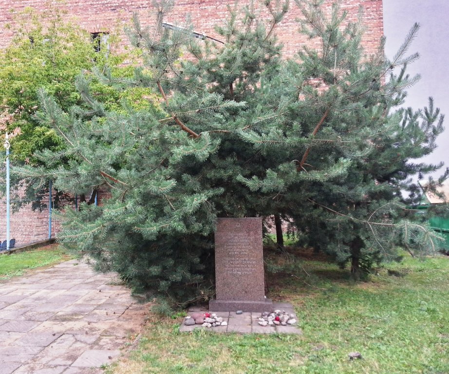 Gedenkstein am Ort der ehemaligen Lietūkis Garage