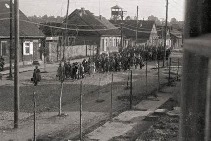 Rückkehr der Zwangsarbeiter ins Ghetto (fold3)