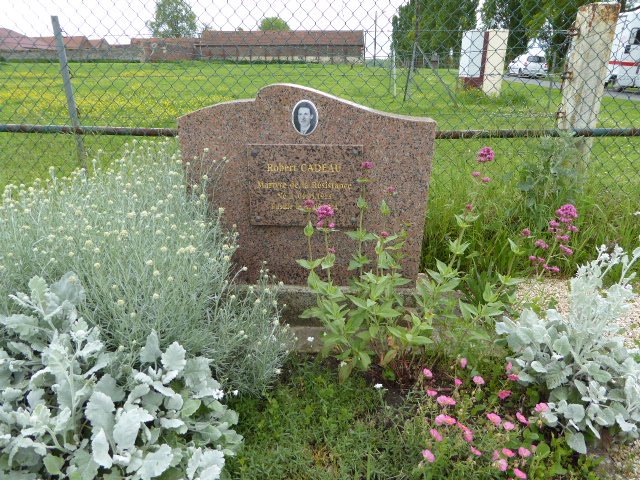 Stele Robert Cadeau 