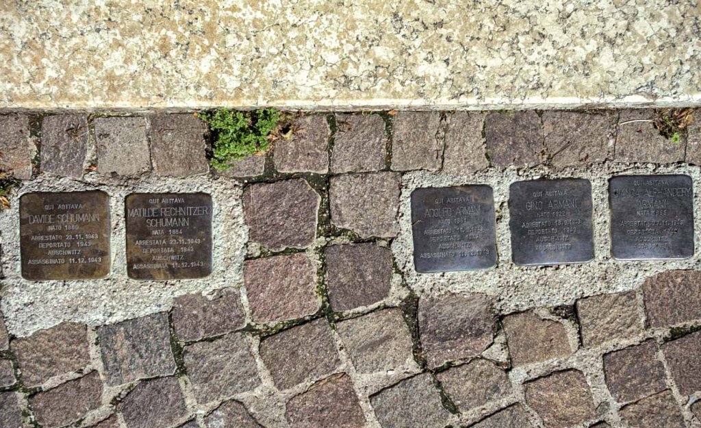 Stolpersteine in der Via Ascoli 25