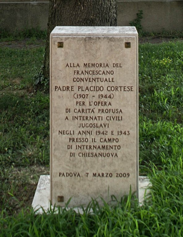 Gedenkstele für Pater Placido Cortese