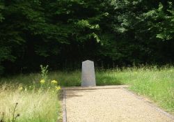 Stele für die Erschossenen