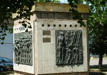 Denkmal auf der Piazza della Resistenza