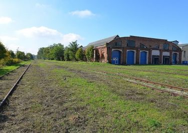 ehem. Wagenhalle des Güterbahnhofs Prusków: Foto: Adrian Grycuk, wikimedia commons