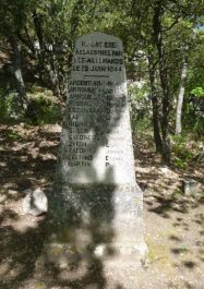 Stele der 13 getöteten Maquisards; JF Languillat, genweb, CC BY-NC-SA 2.0