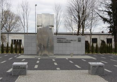 Museum - 2014 neu gestaltetes Denkmal*)