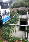 Eingang des Memorial der zerstörten Stadt – abri de défense passive