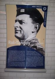 Tafel Rol-Tanguy am Metroausgang Denfert-Rochereau