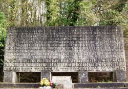 Stele, israelitischer Friedhof